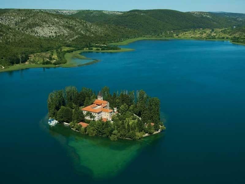 Apartman Sara Lägenhet Šibenik Exteriör bild