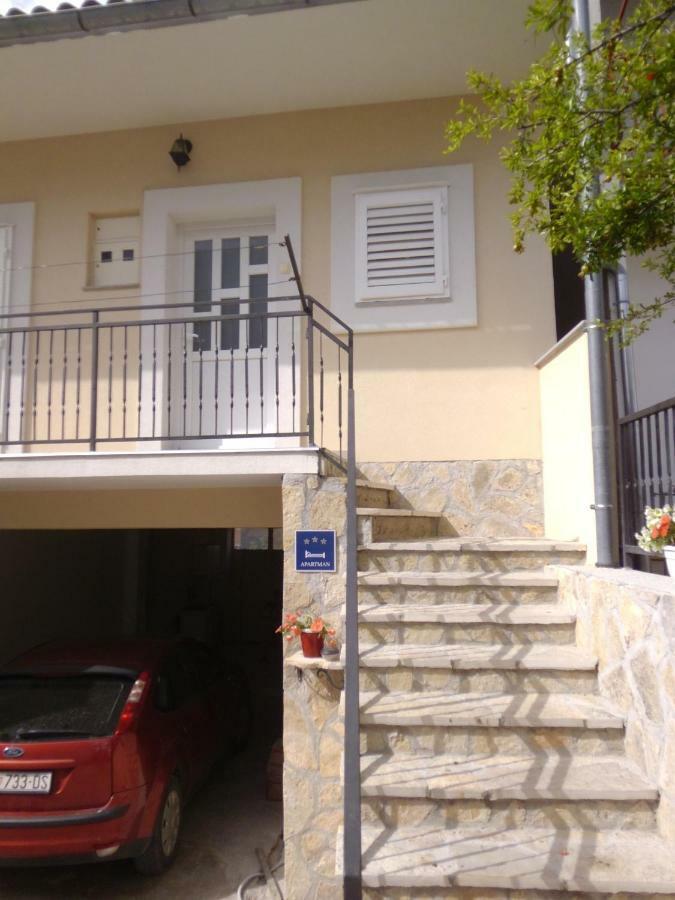 Apartman Sara Lägenhet Šibenik Exteriör bild