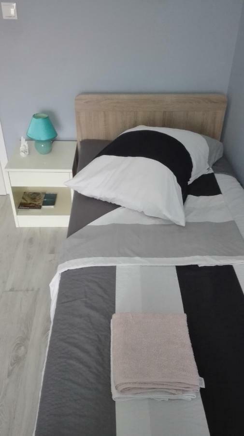 Apartman Sara Lägenhet Šibenik Exteriör bild
